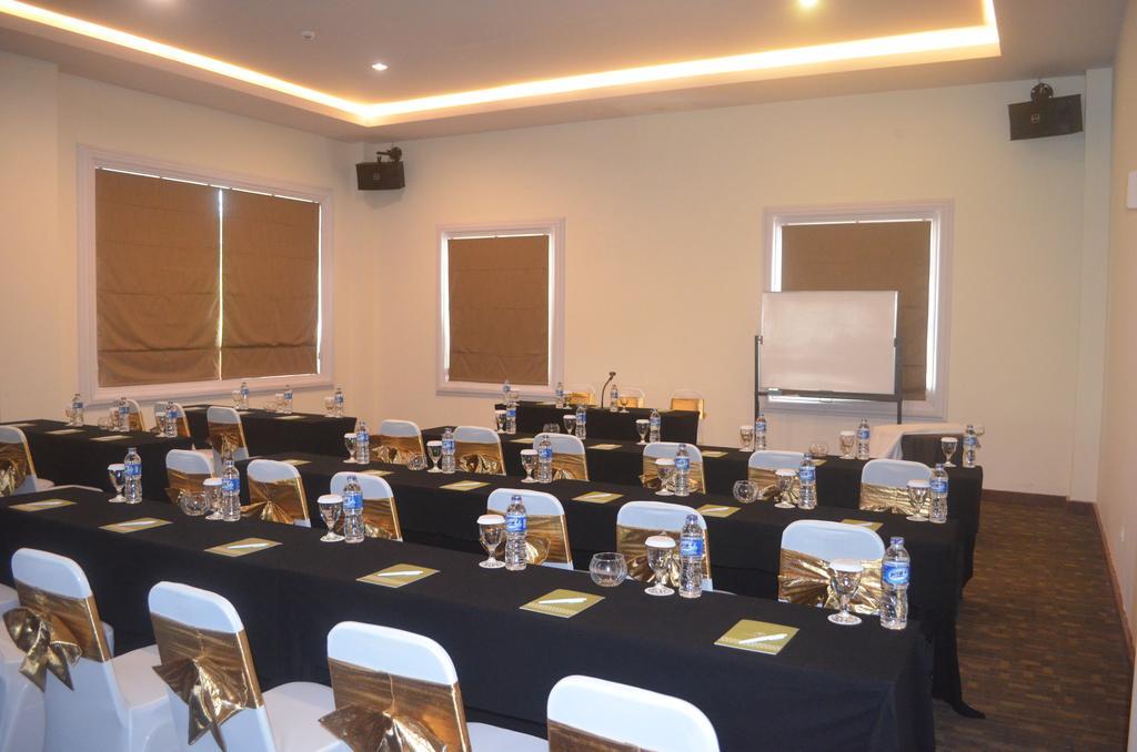 Hotel Safira Magelang Ngoại thất bức ảnh