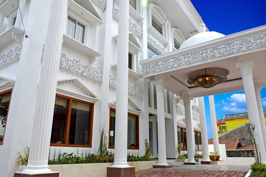 Hotel Safira Magelang Ngoại thất bức ảnh