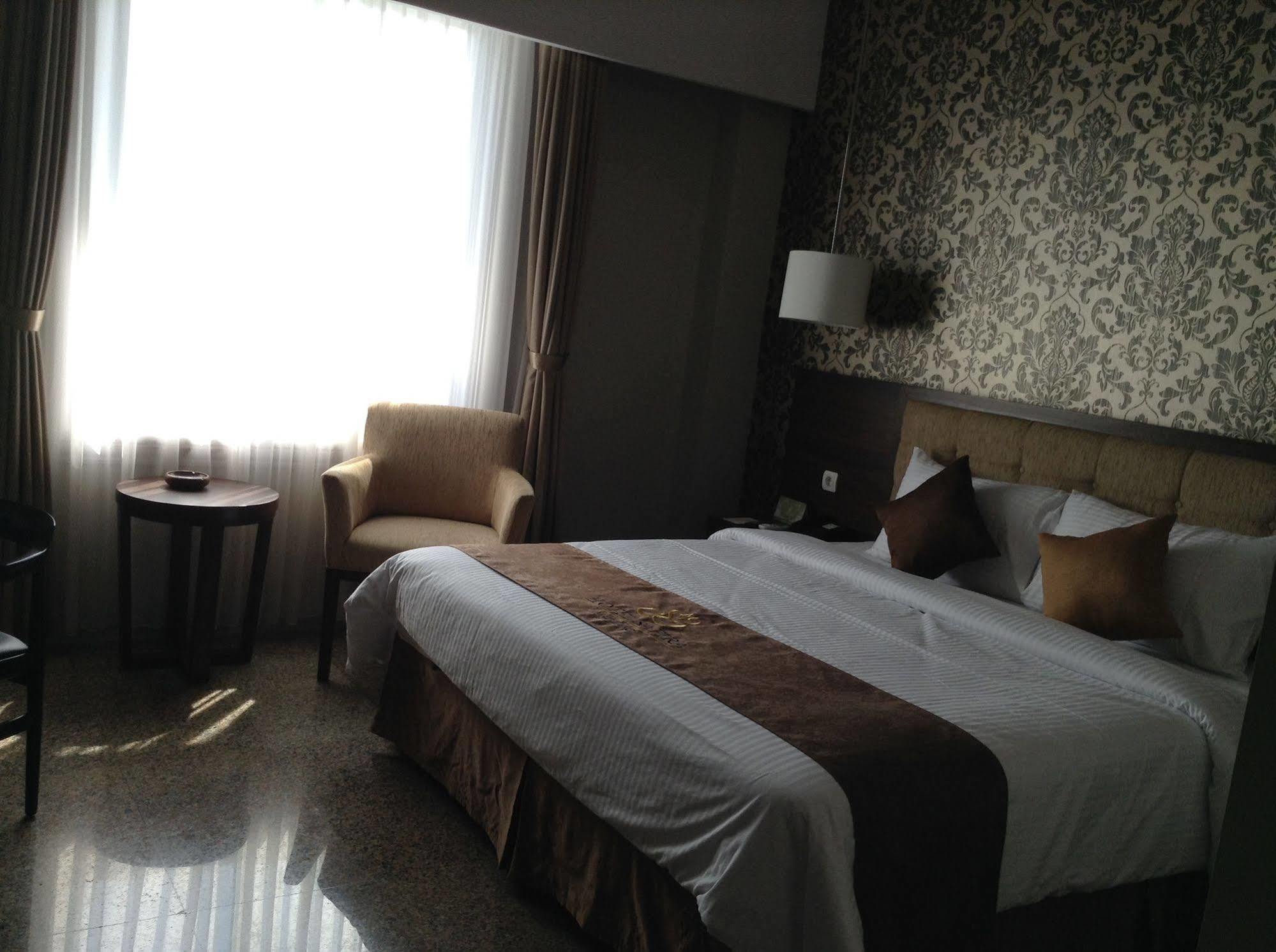 Hotel Safira Magelang Ngoại thất bức ảnh