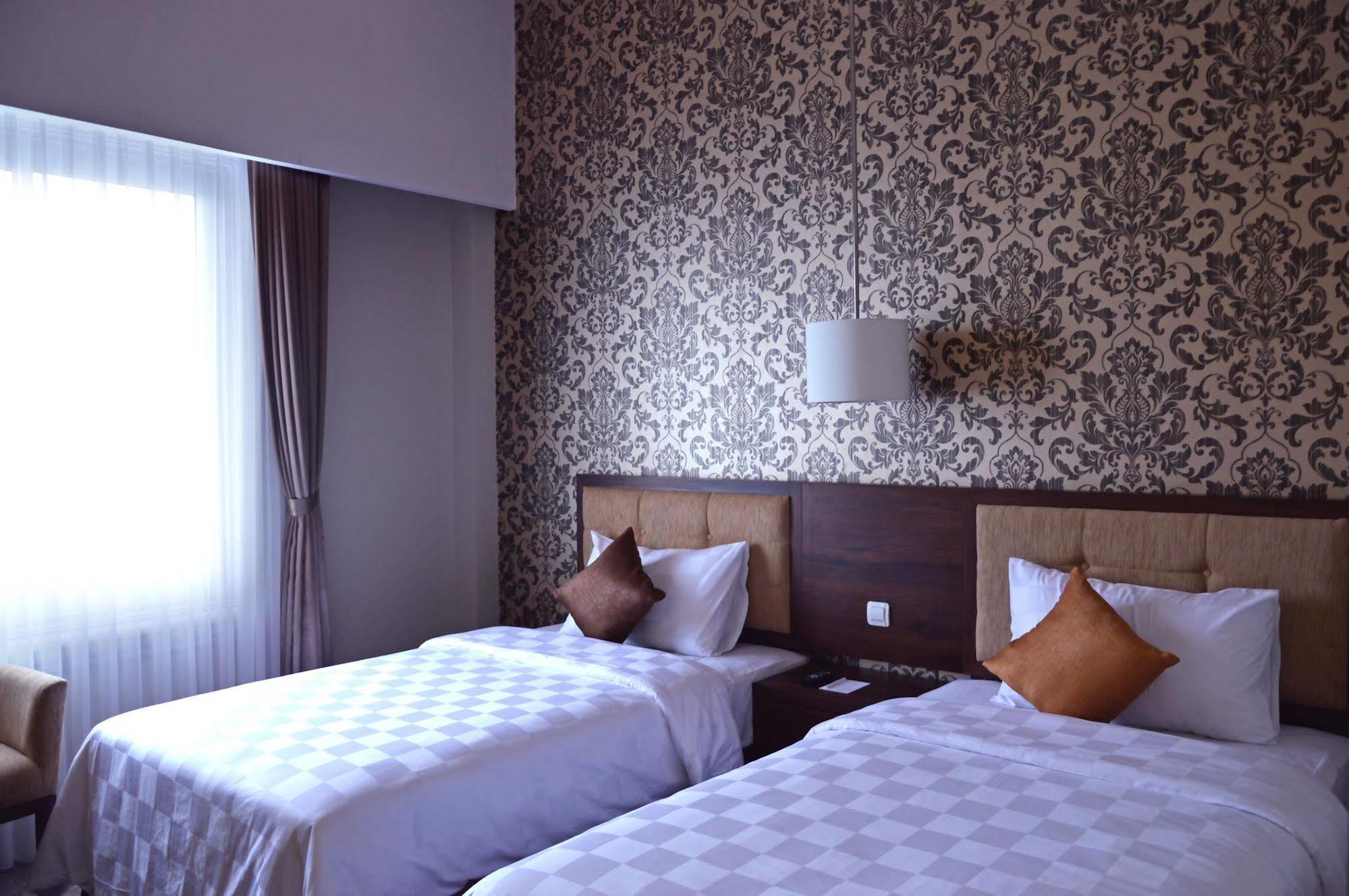 Hotel Safira Magelang Ngoại thất bức ảnh